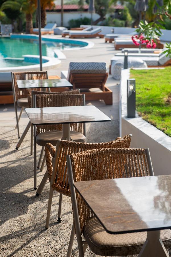 Domus Hospitality Aparthotel Vourvourou Bagian luar foto