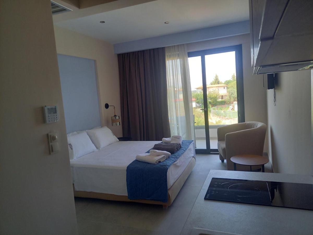 Domus Hospitality Aparthotel Vourvourou Bagian luar foto